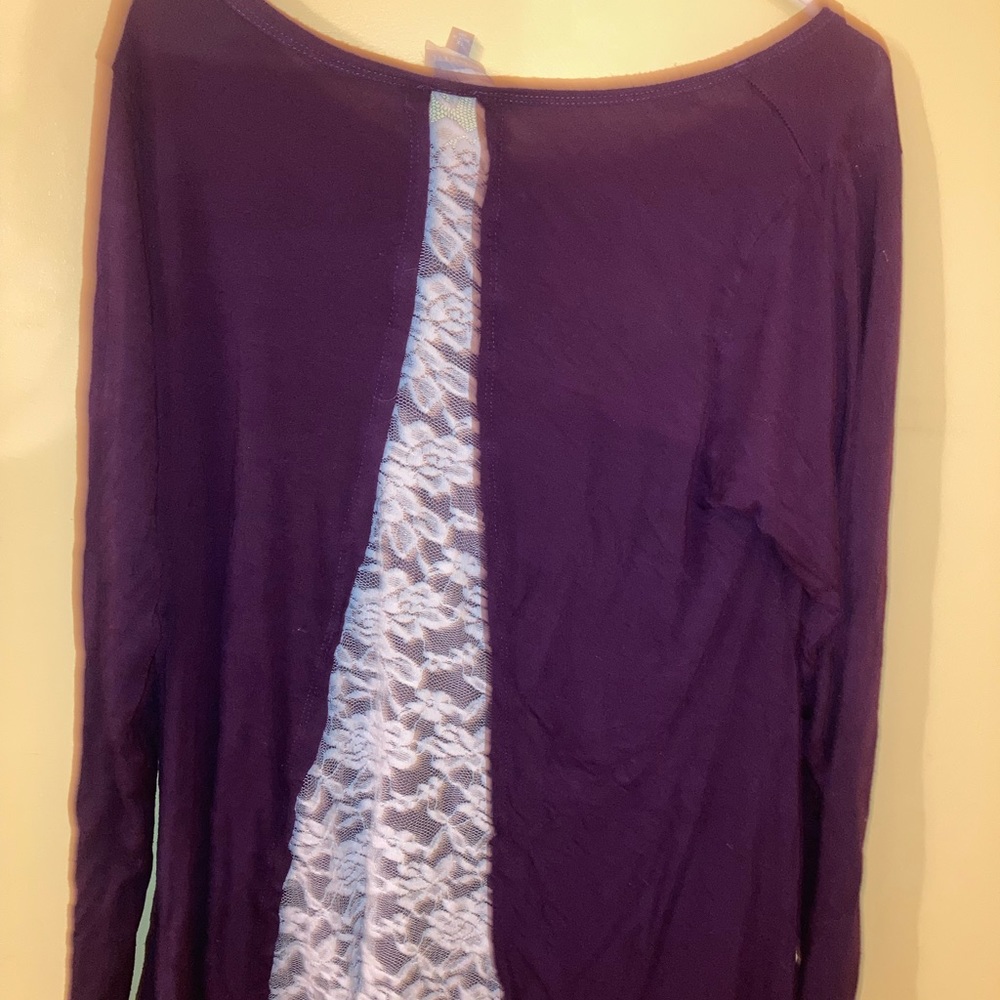 Longsleeve lacy top